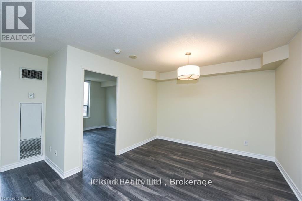 1706 - 135 Hillcrest Avenue, Mississauga (Cooksville), Ontario  L5B 4B1 - Photo 23 - W12858578