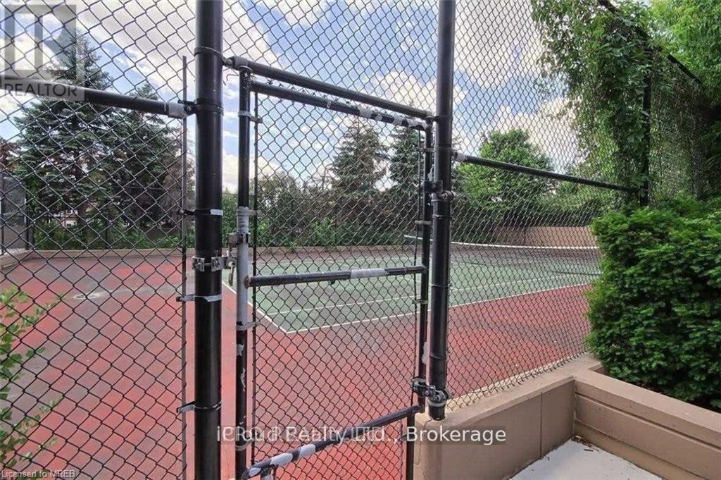 1706 - 135 Hillcrest Avenue, Mississauga (Cooksville), Ontario  L5B 4B1 - Photo 30 - W12858578