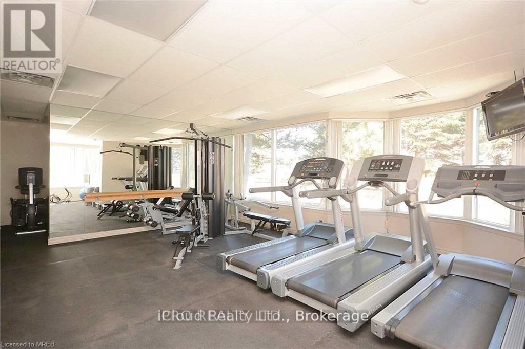 1706 - 135 Hillcrest Avenue, Mississauga (Cooksville), Ontario  L5B 4B1 - Photo 33 - W12858578