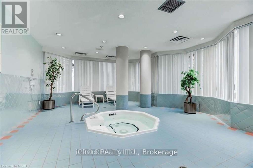 1706 - 135 Hillcrest Avenue, Mississauga (Cooksville), Ontario  L5B 4B1 - Photo 36 - W12858578