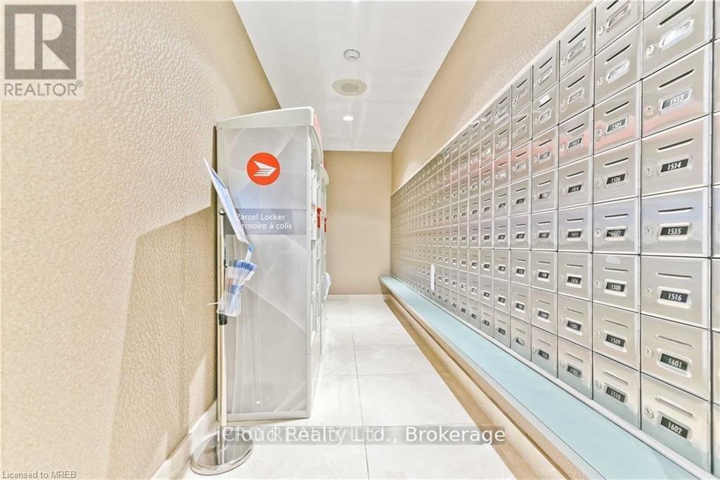 1706 - 135 Hillcrest Avenue, Mississauga (Cooksville), Ontario  L5B 4B1 - Photo 6 - W12858578