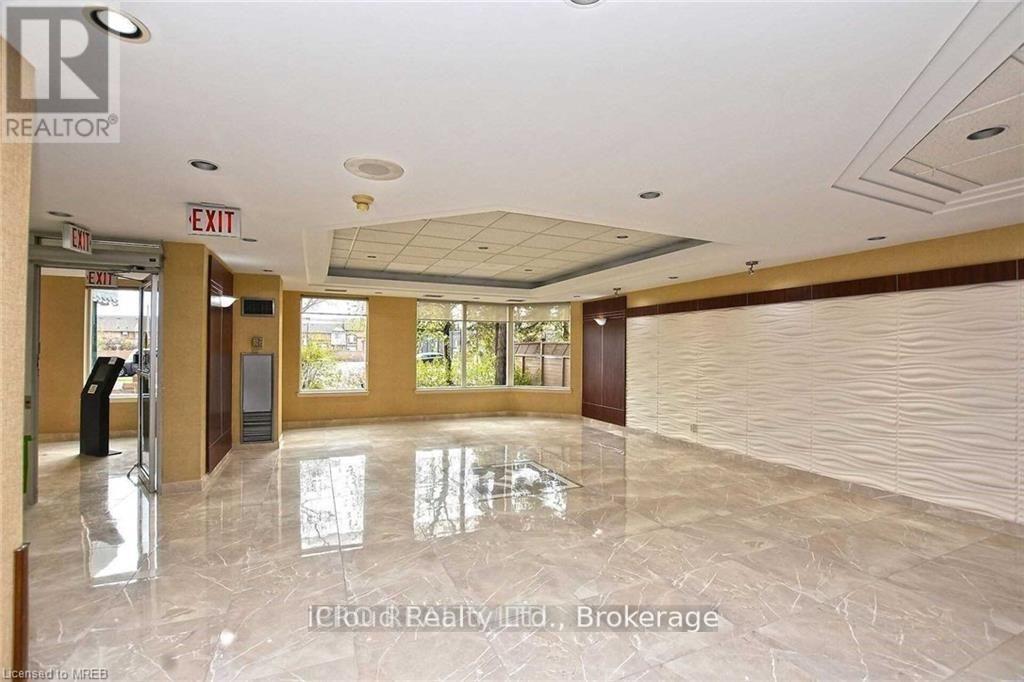 1706 - 135 Hillcrest Avenue, Mississauga (Cooksville), Ontario  L5B 4B1 - Photo 8 - W12858578