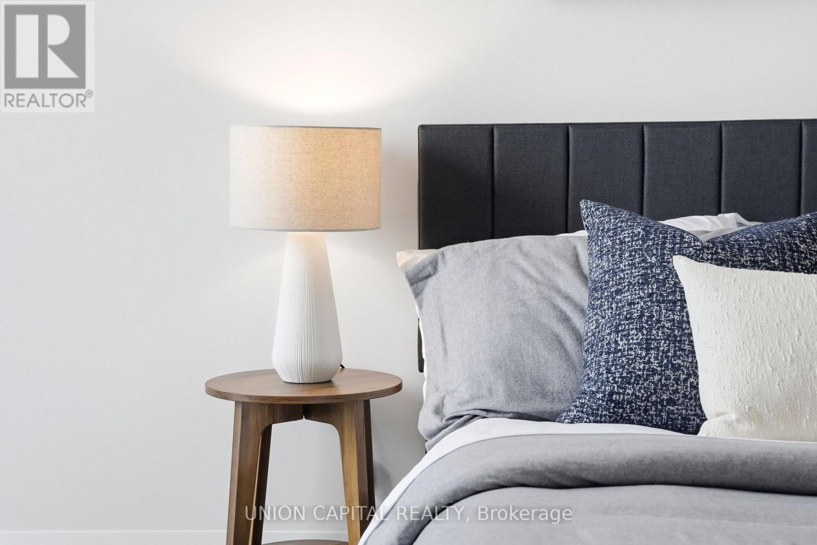 305 - 56 Annie Craig Drive, Toronto (Mimico), Ontario  M8V 0C8 - Photo 5 - W12861428