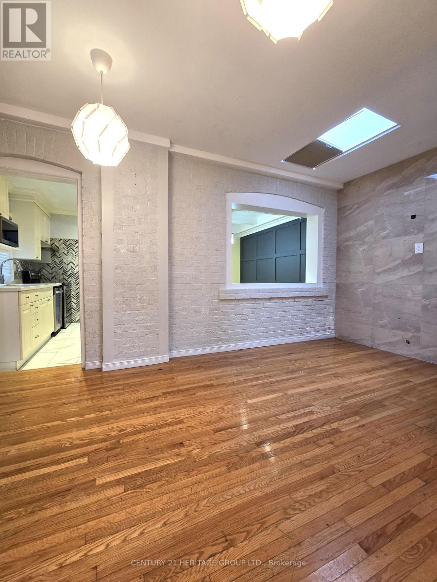 46 Mahoney Avenue, Toronto (Mount Dennis), Ontario  M6M 2H4 - Photo 15 - W12861440