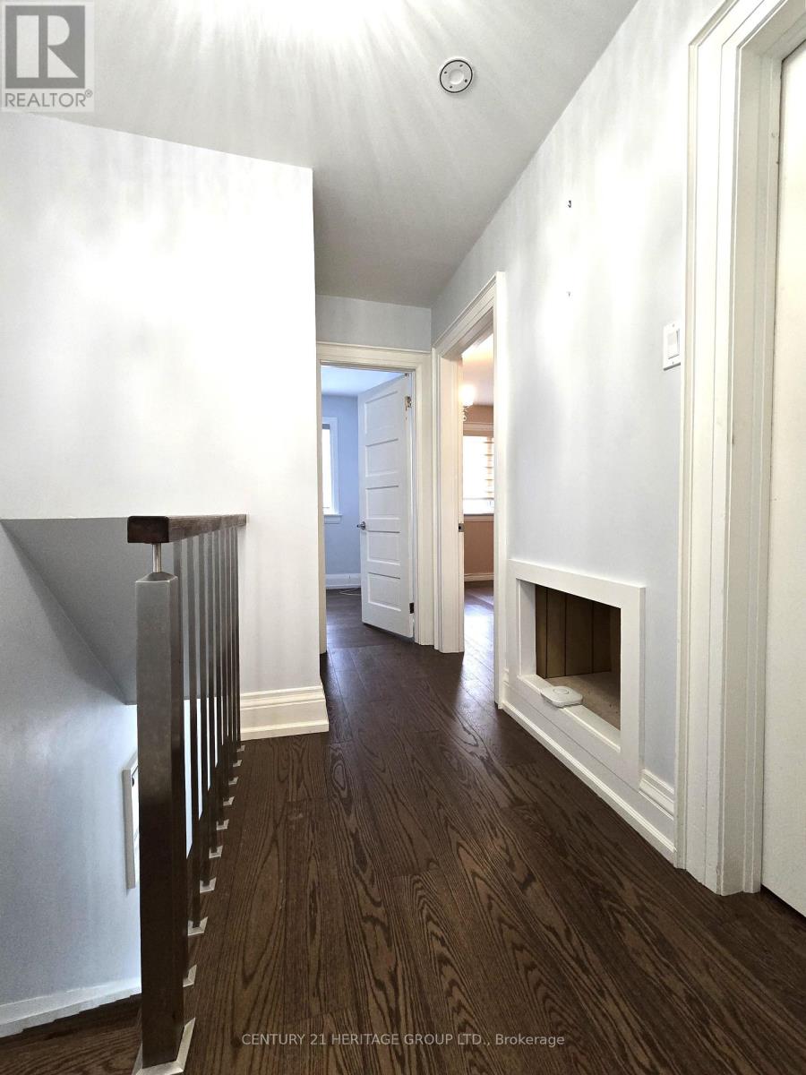 46 Mahoney Avenue, Toronto (Mount Dennis), Ontario  M6M 2H4 - Photo 18 - W12861440