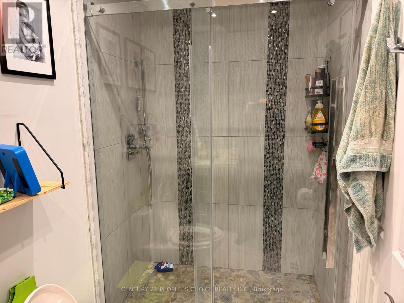 46 Abell Drive, Brampton (Madoc), Ontario  L6V 2V8 - Photo 8 - W12861464