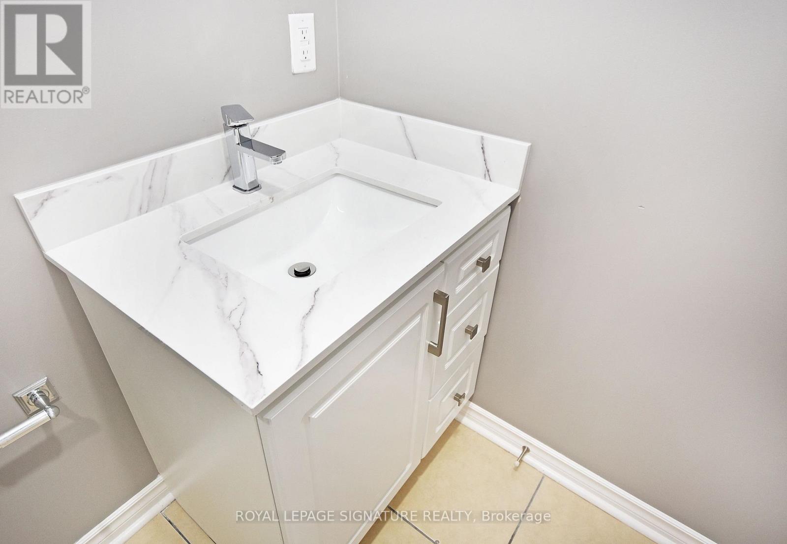 54 Palleschi Drive, Brampton (Bram East), Ontario  L6P 2R9 - Photo 25 - W12861486