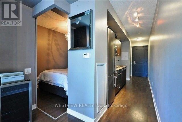 301 - 90 Park Lawn Road, Toronto (Mimico), Ontario  M8Y 0B5 - Photo 4 - W12861506