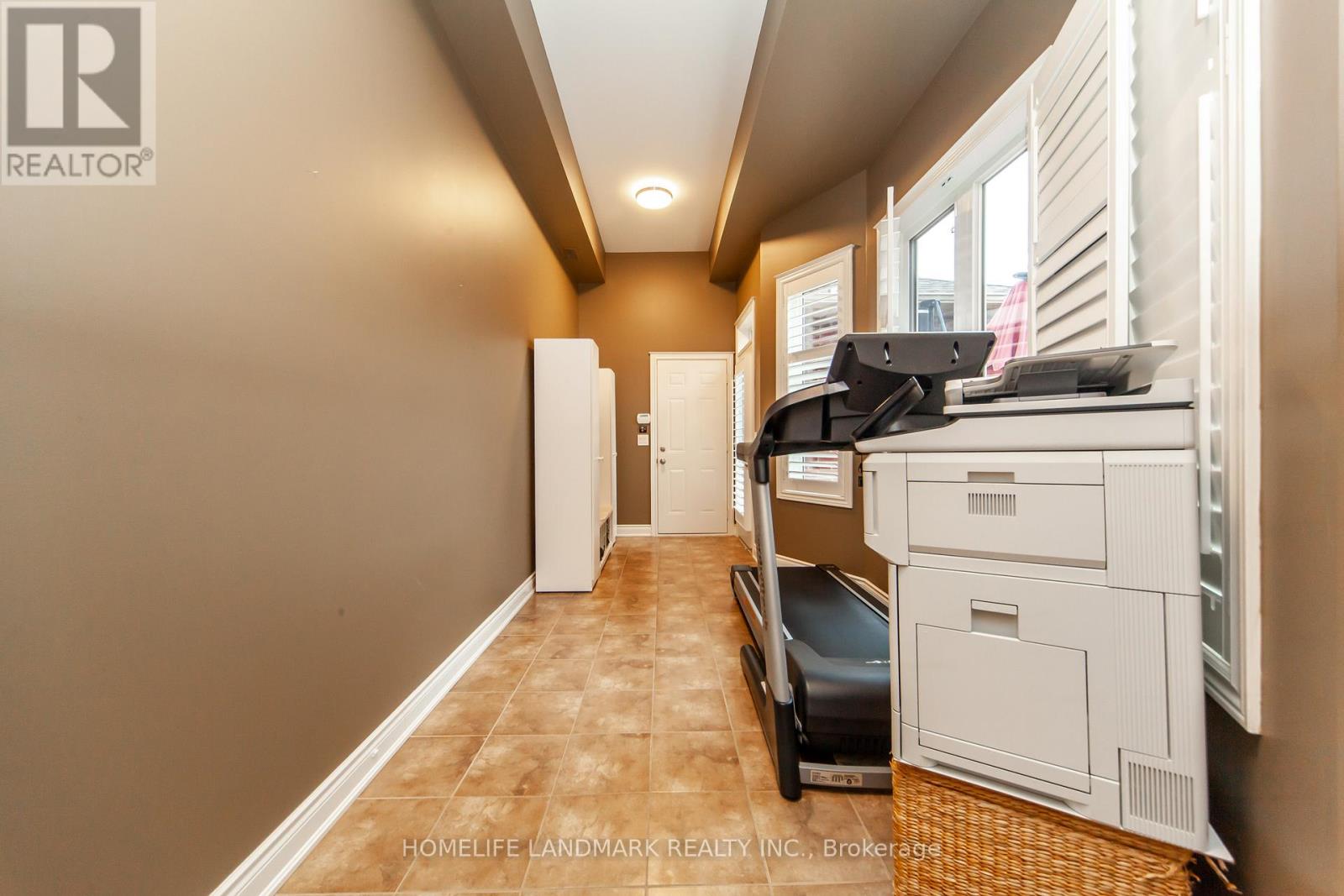 3077 Neyagawa Boulevard W, Oakville (Go Glenorchy), Ontario  L6M 4L7 - Photo 8 - W12861508