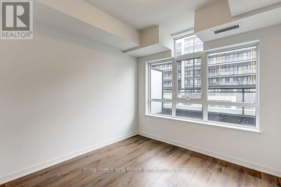 324 - 395 Dundas Street W, Oakville (Go Glenorchy), Ontario  L8M 4M2 - Photo 7 - W12861528