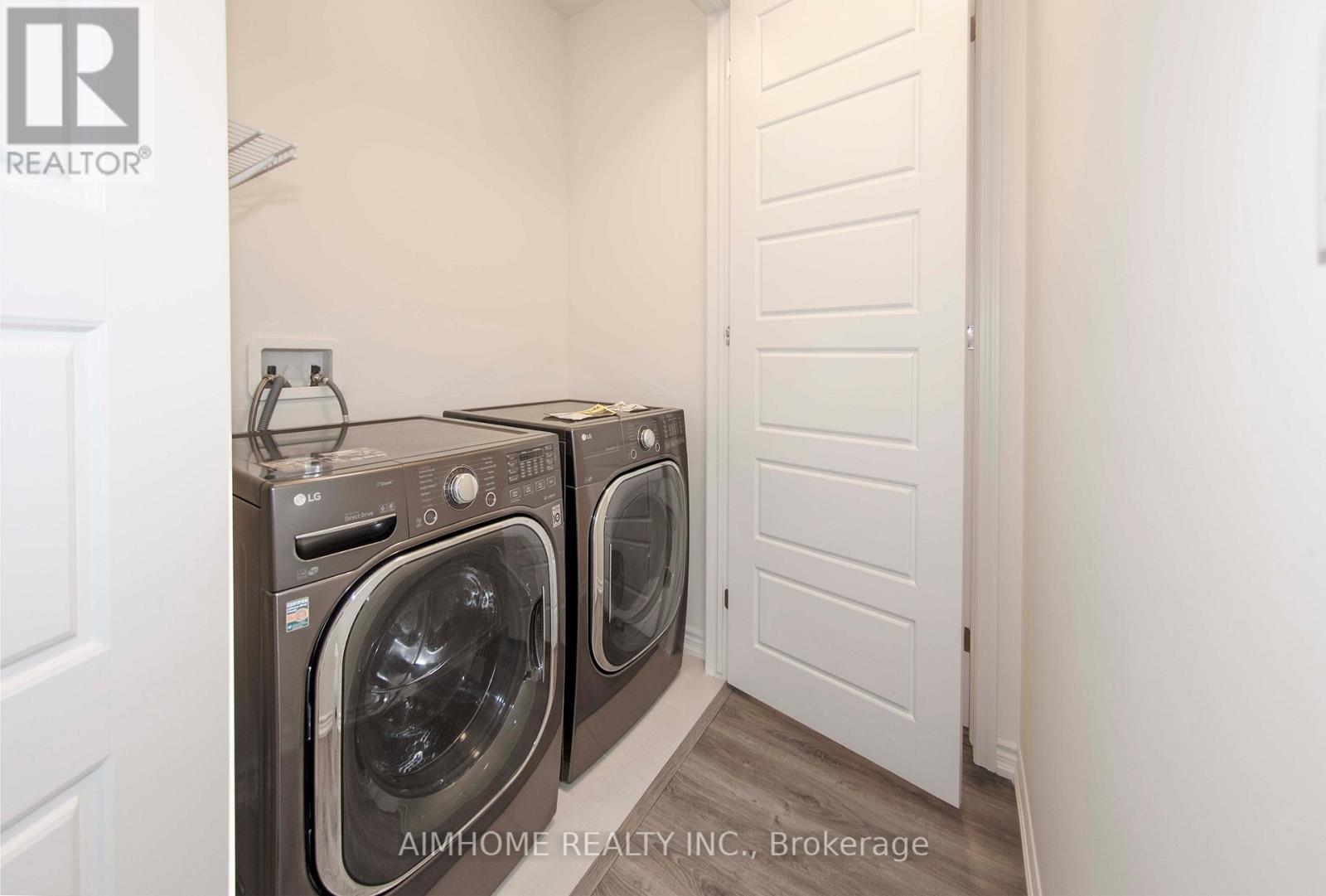 129 Stork Street, Oakville (Go Glenorchy), Ontario  L6H 0X8 - Photo 10 - W12861614