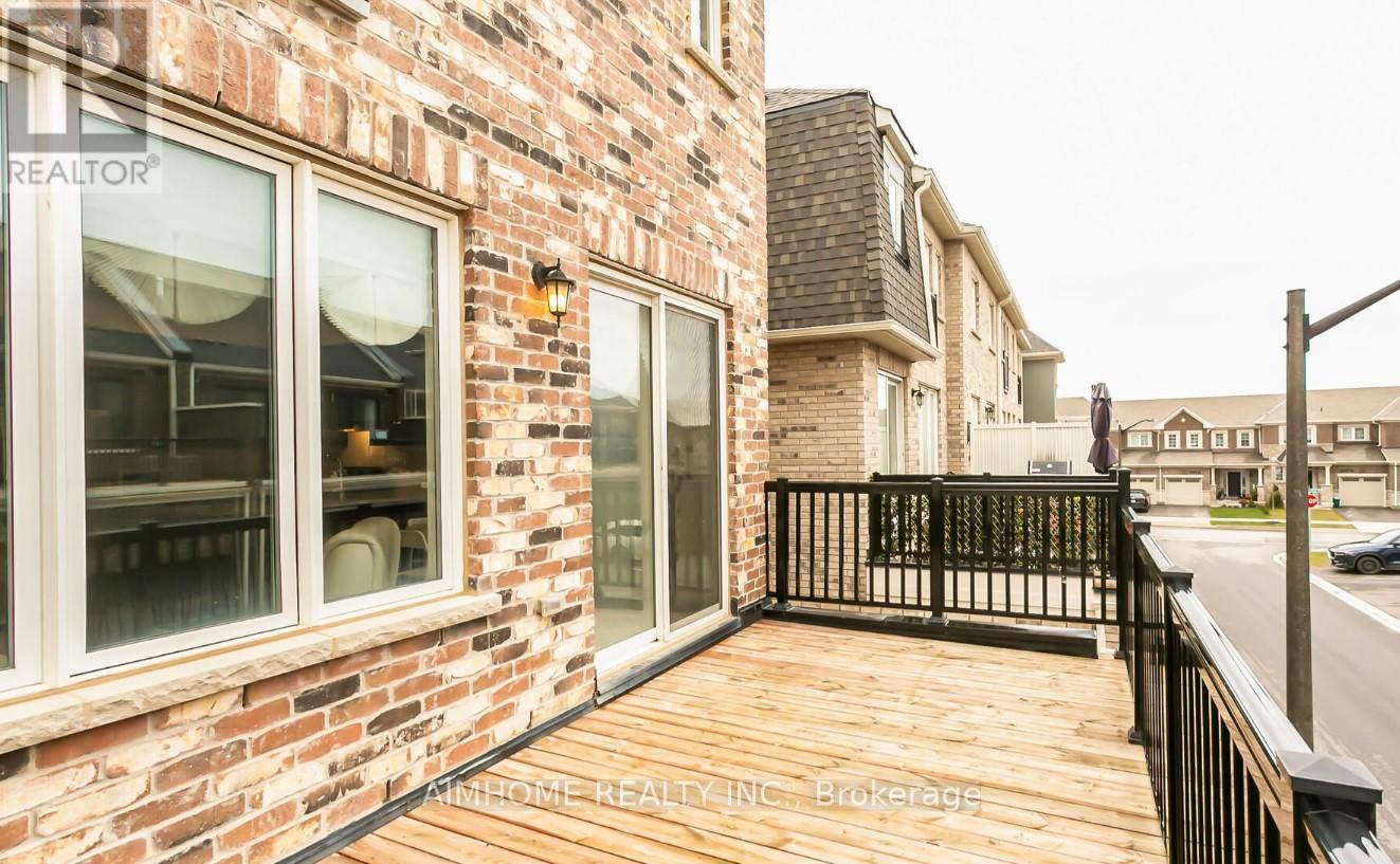 129 Stork Street, Oakville (Go Glenorchy), Ontario  L6H 0X8 - Photo 2 - W12861614