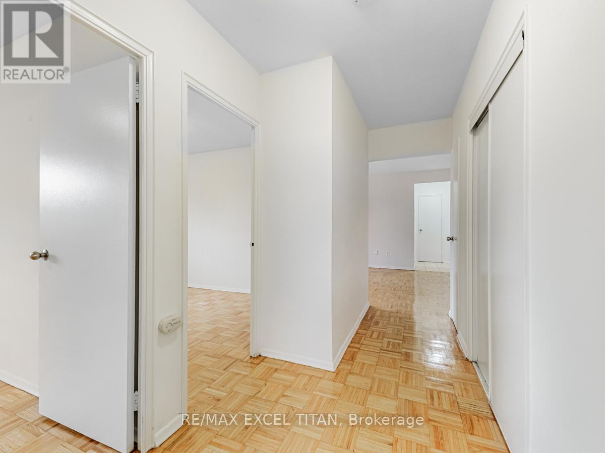 514 - 1524 Lawrence Avenue W, Toronto (Maple Leaf), Ontario  M6L 1B7 - Photo 10 - W12861646