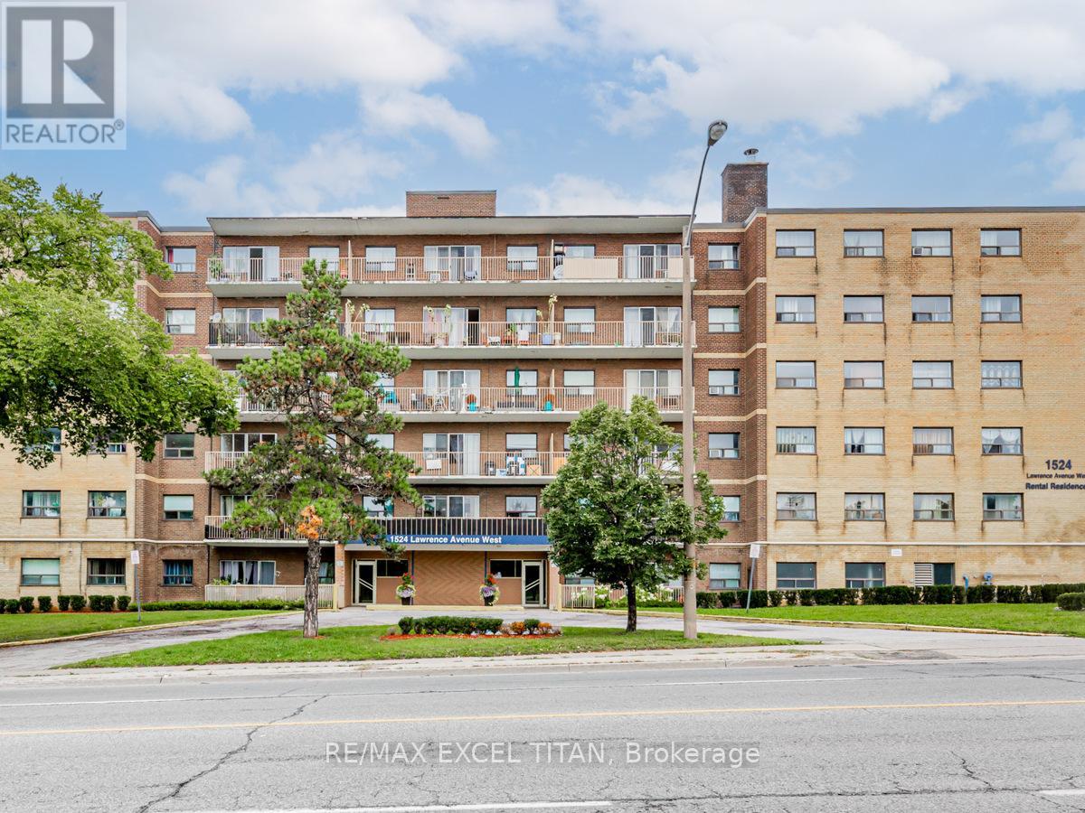 514 - 1524 Lawrence Avenue W, Toronto (Maple Leaf), Ontario  M6L 1B7 - Photo 19 - W12861646