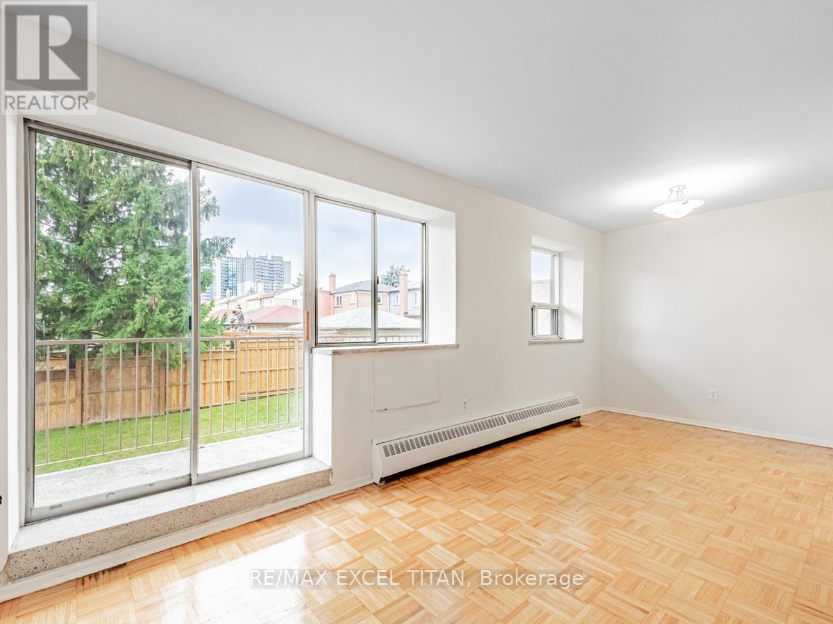 514 - 1524 Lawrence Avenue W, Toronto (Maple Leaf), Ontario  M6L 1B7 - Photo 4 - W12861646