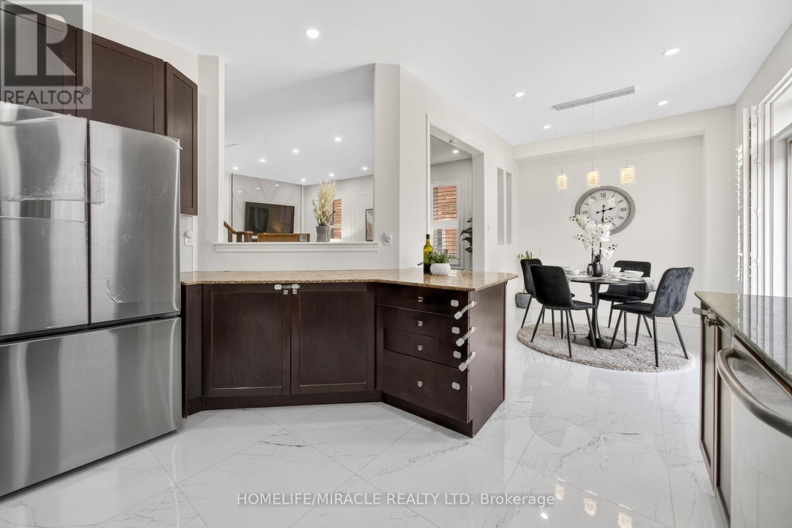 9 Baby Pointe Trail, Brampton (Northwest Brampton), Ontario  L7A 0W1 - Photo 21 - W12861714