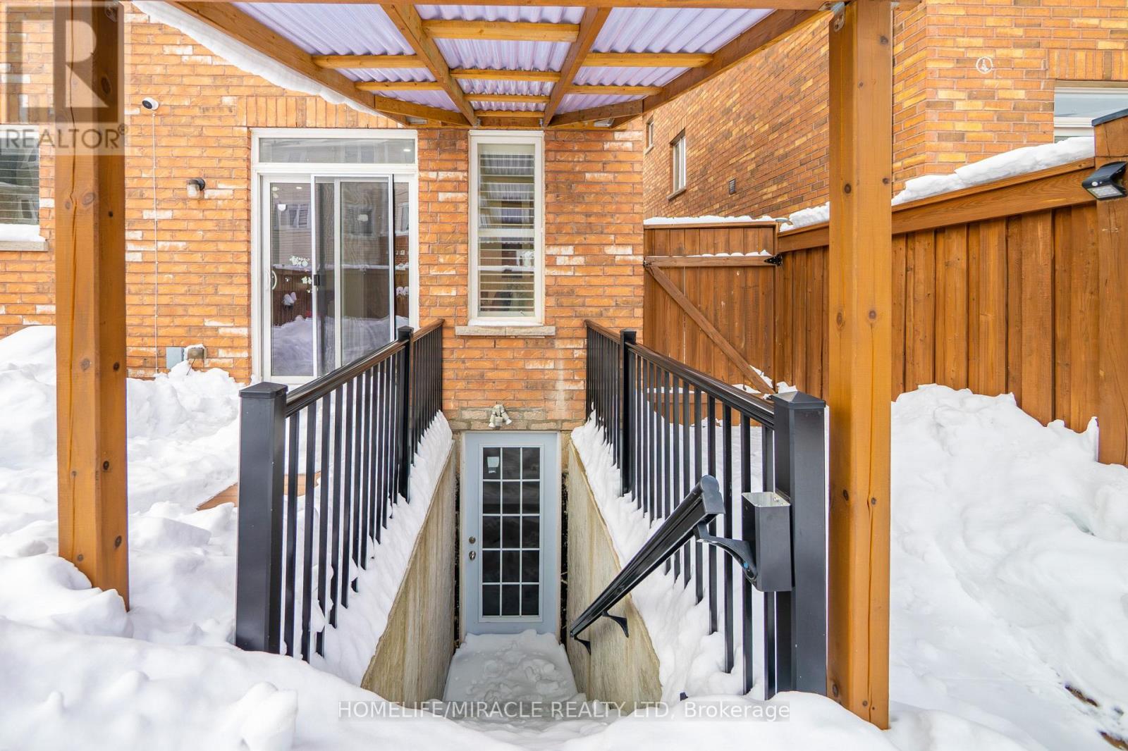 9 Baby Pointe Trail, Brampton (Northwest Brampton), Ontario  L7A 0W1 - Photo 46 - W12861714