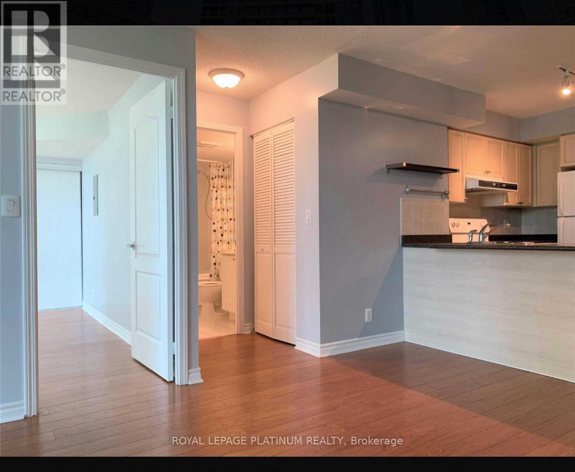 405 - 33 Elm Drive W, Mississauga (City Centre), Ontario  L5B 4M2 - Photo 14 - W12861762