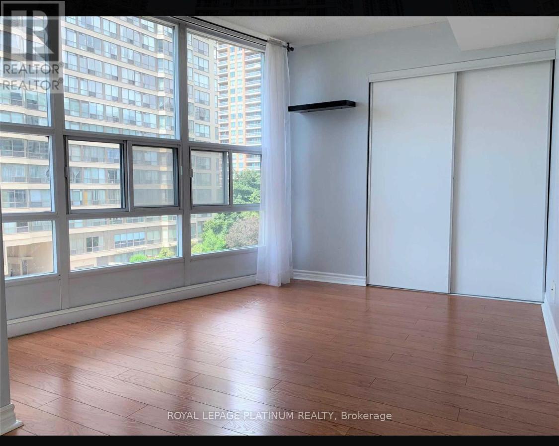 405 - 33 Elm Drive W, Mississauga (City Centre), Ontario  L5B 4M2 - Photo 19 - W12861762