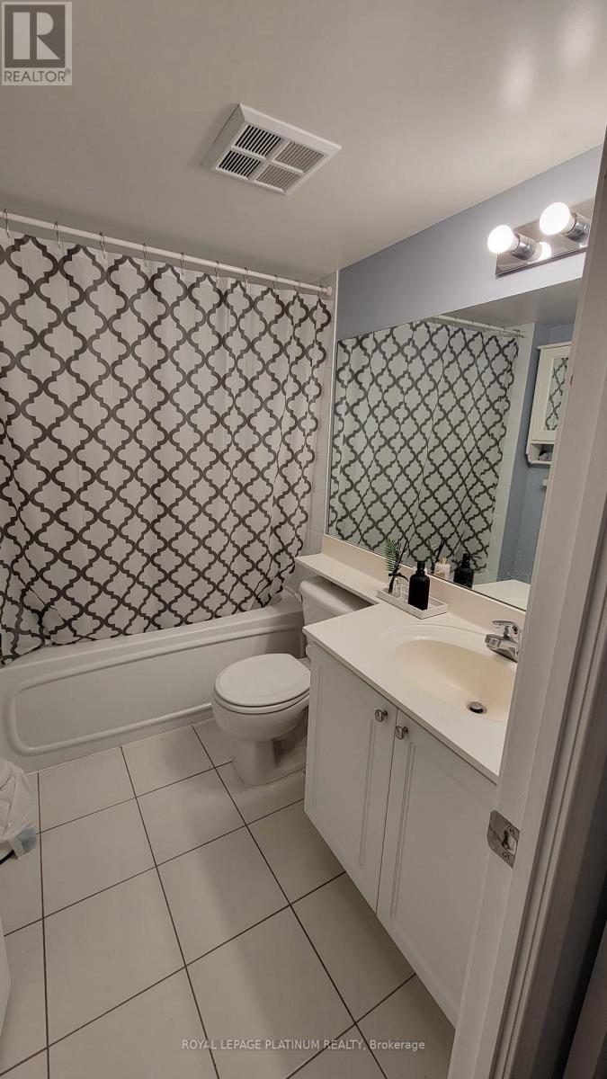 405 - 33 Elm Drive W, Mississauga (City Centre), Ontario  L5B 4M2 - Photo 5 - W12861762