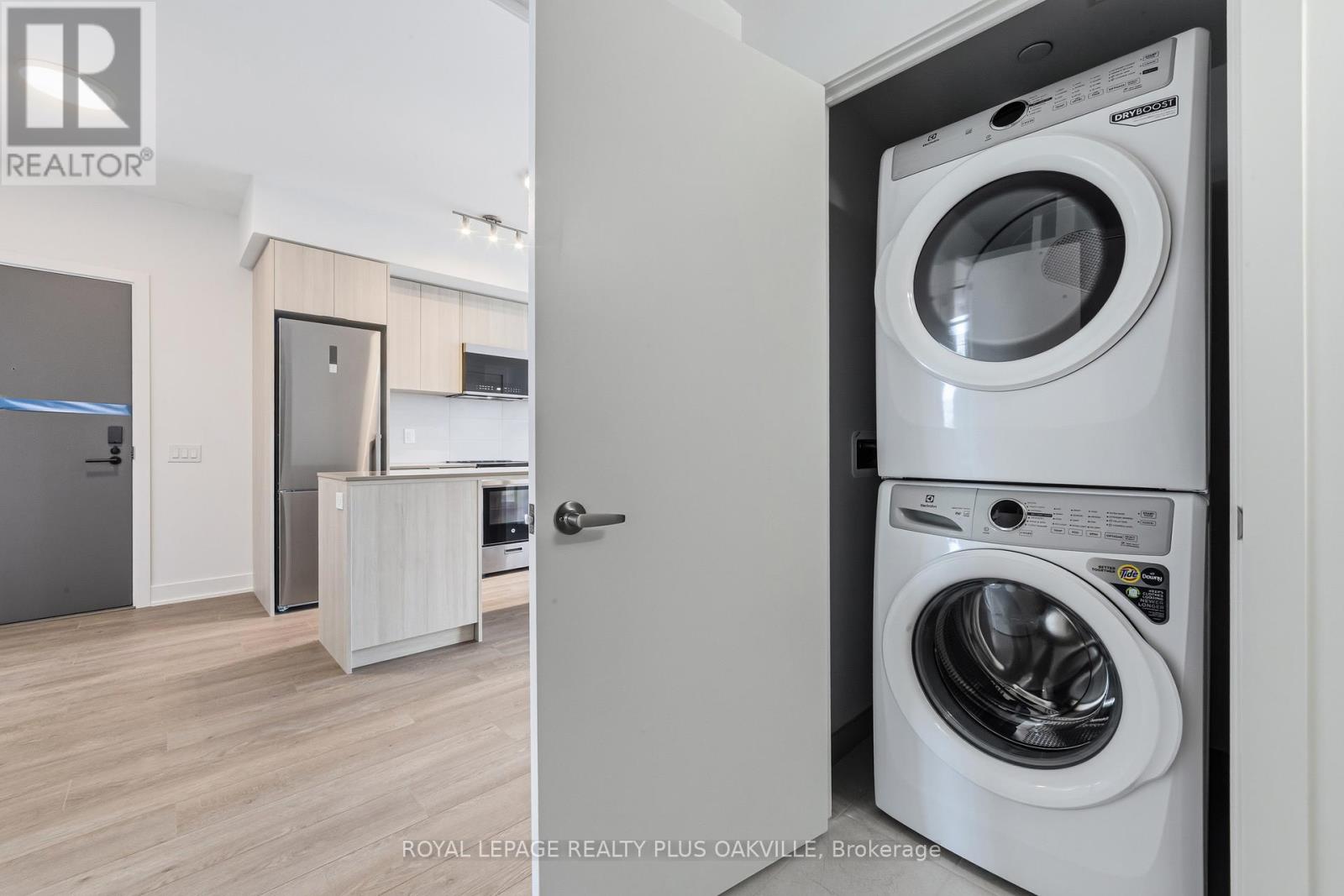 1212 - 2088 James Street, Burlington (Brant), Ontario  L7R 0H2 - Photo 13 - W12861772