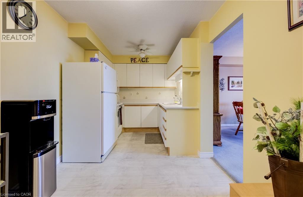 225 Harvard Place Unit# 911, Waterloo, Ontario  N2J 4H4 - Photo 9 - 40806679