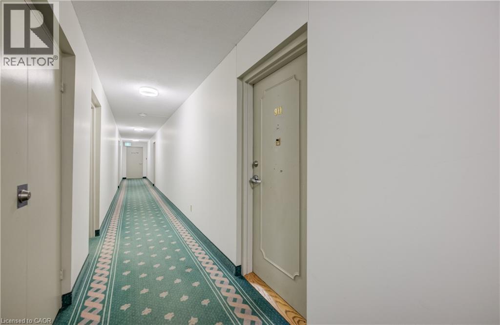 225 Harvard Place Unit# 911, Waterloo, Ontario  N2J 4H4 - Photo 2 - 40806679