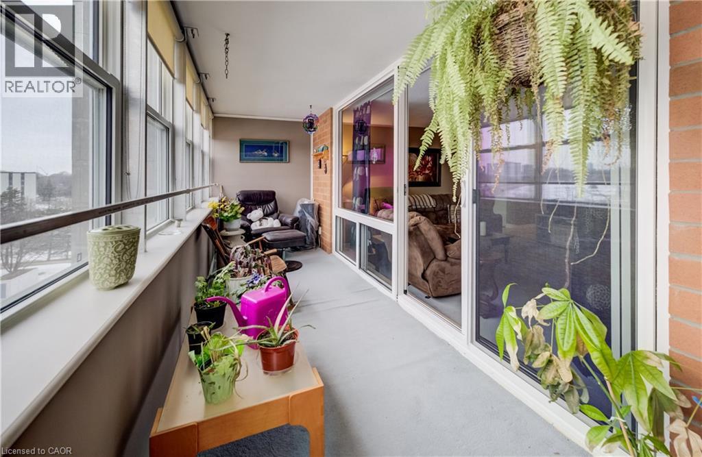 225 Harvard Place Unit# 911, Waterloo, Ontario  N2J 4H4 - Photo 15 - 40806679