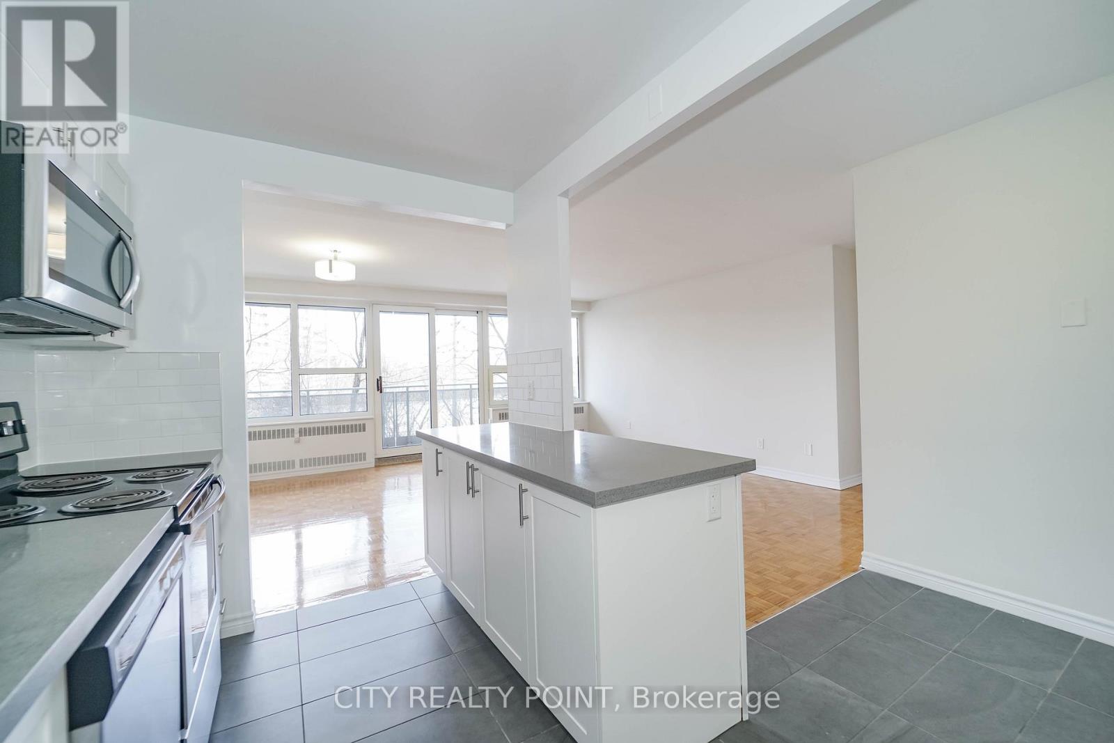 308 - 10 Shallmar Boulevard, Toronto, Ontario  M5N 1J4 - Photo 6 - C12791204