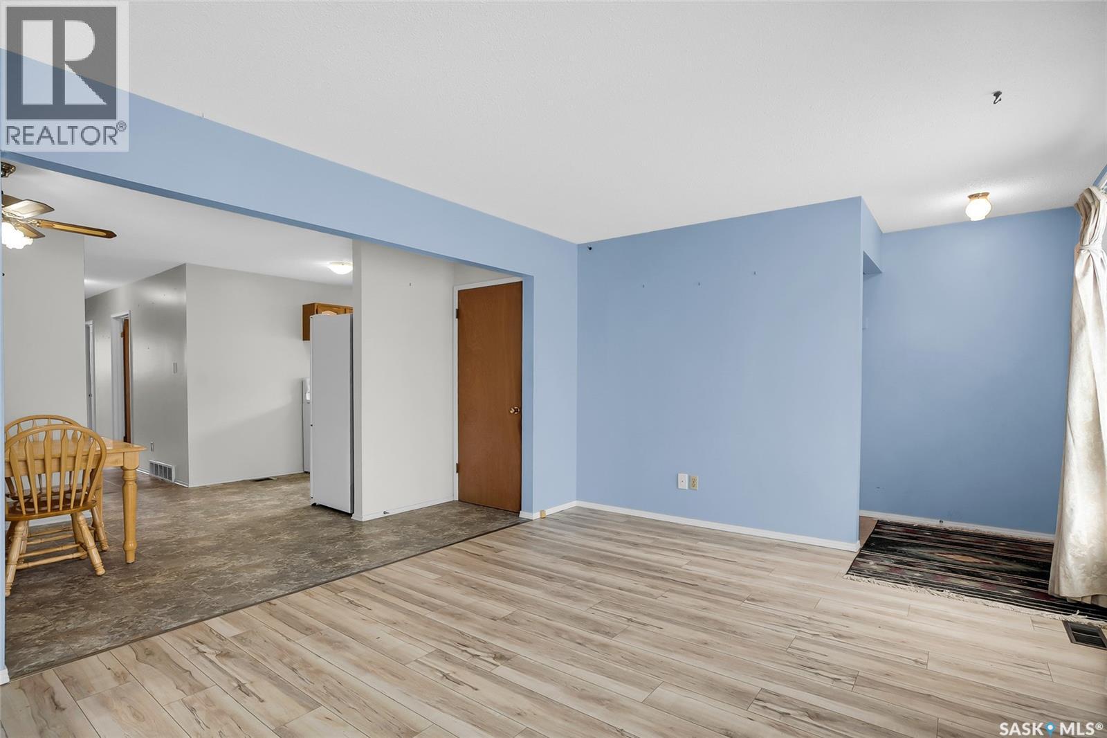 3006 33rd Street W, Saskatoon, Saskatchewan  S7L 0X9 - Photo 6 - SK029985