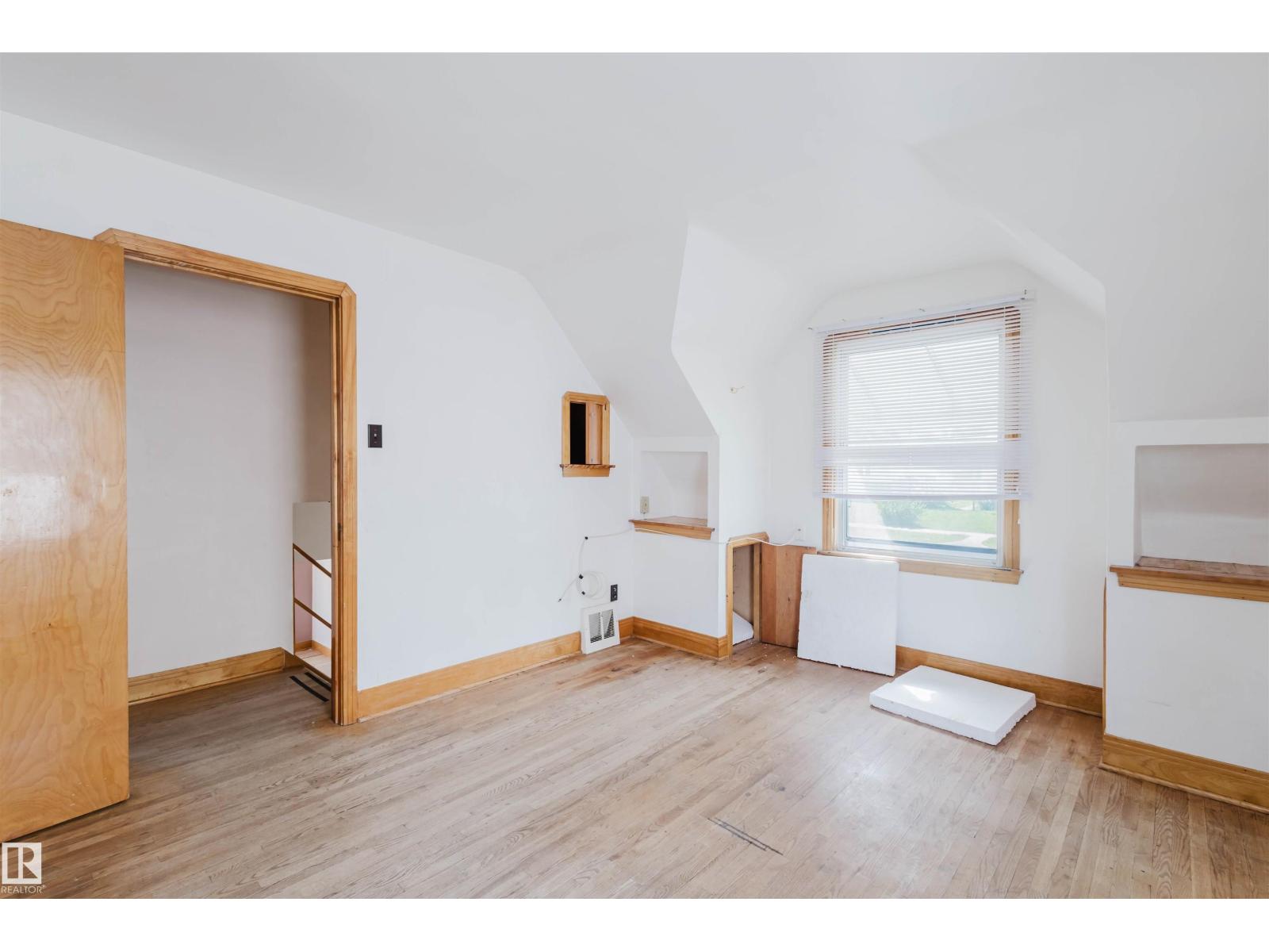 10827 111 St Nw, Edmonton, Alberta  T5H 3G5 - Photo 16 - E4476224