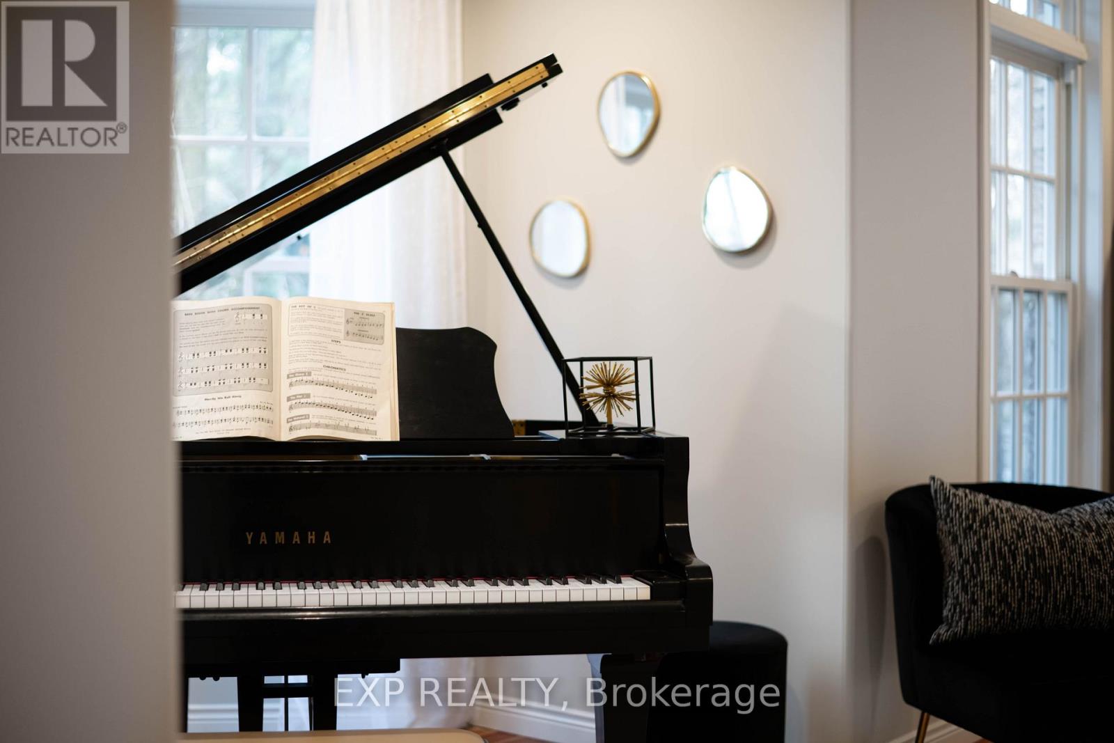 7 Ironwood Court, Mono, Ontario  L9W 4A8 - Photo 10 - X12861494