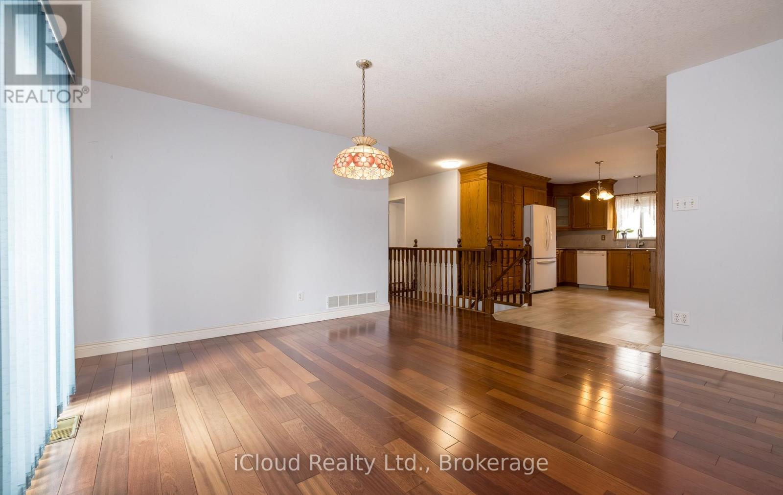 617 Trico Drive, Cambridge, Ontario  N3H 5P2 - Photo 6 - X12861588