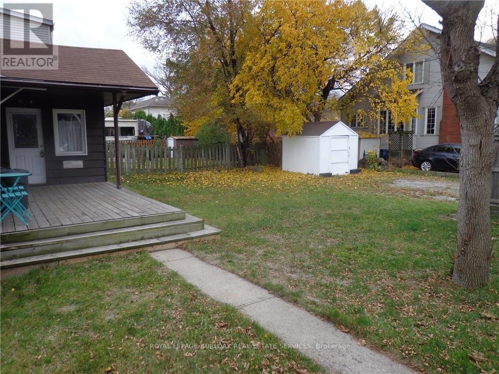 562 Beach Boulevard, Hamilton (Hamilton Beach), Ontario  L8H 6X6 - Photo 22 - X12861608