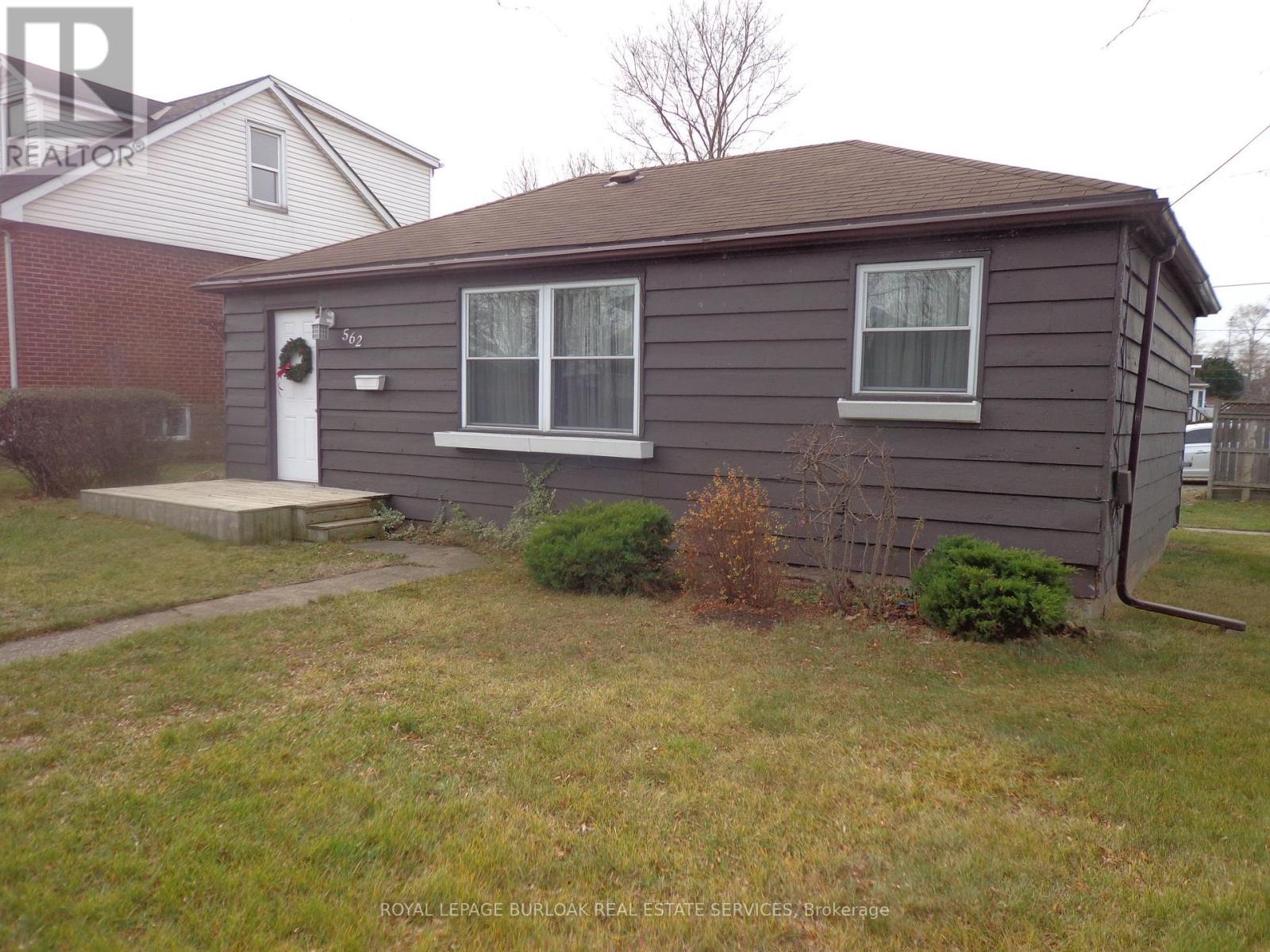 562 Beach Boulevard, Hamilton (Hamilton Beach), Ontario  L8H 6X6 - Photo 27 - X12861608