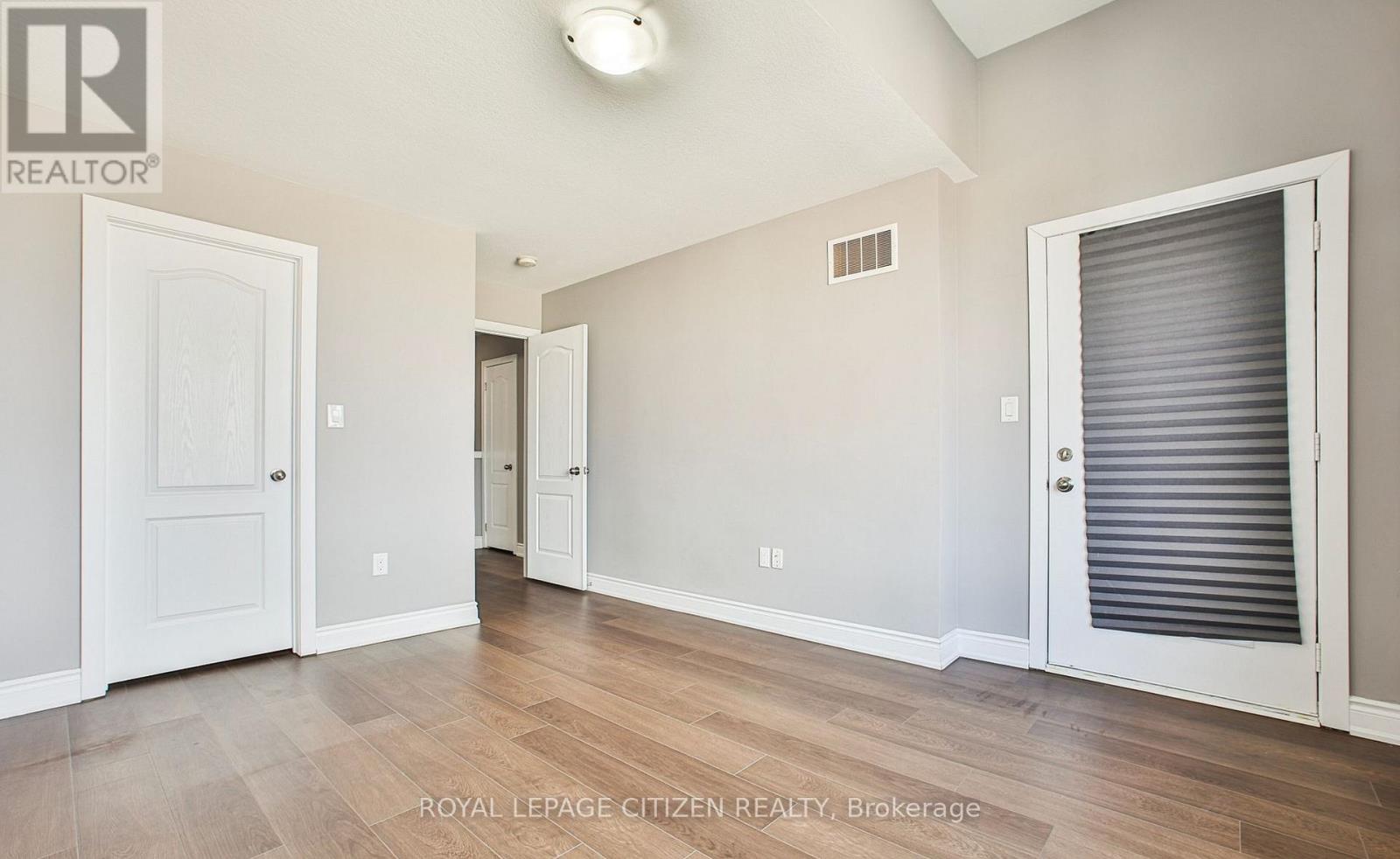 102 - 590 N Service Road E, Hamilton (Lakeshore), Ontario  L8E 0K5 - Photo 14 - X12861638