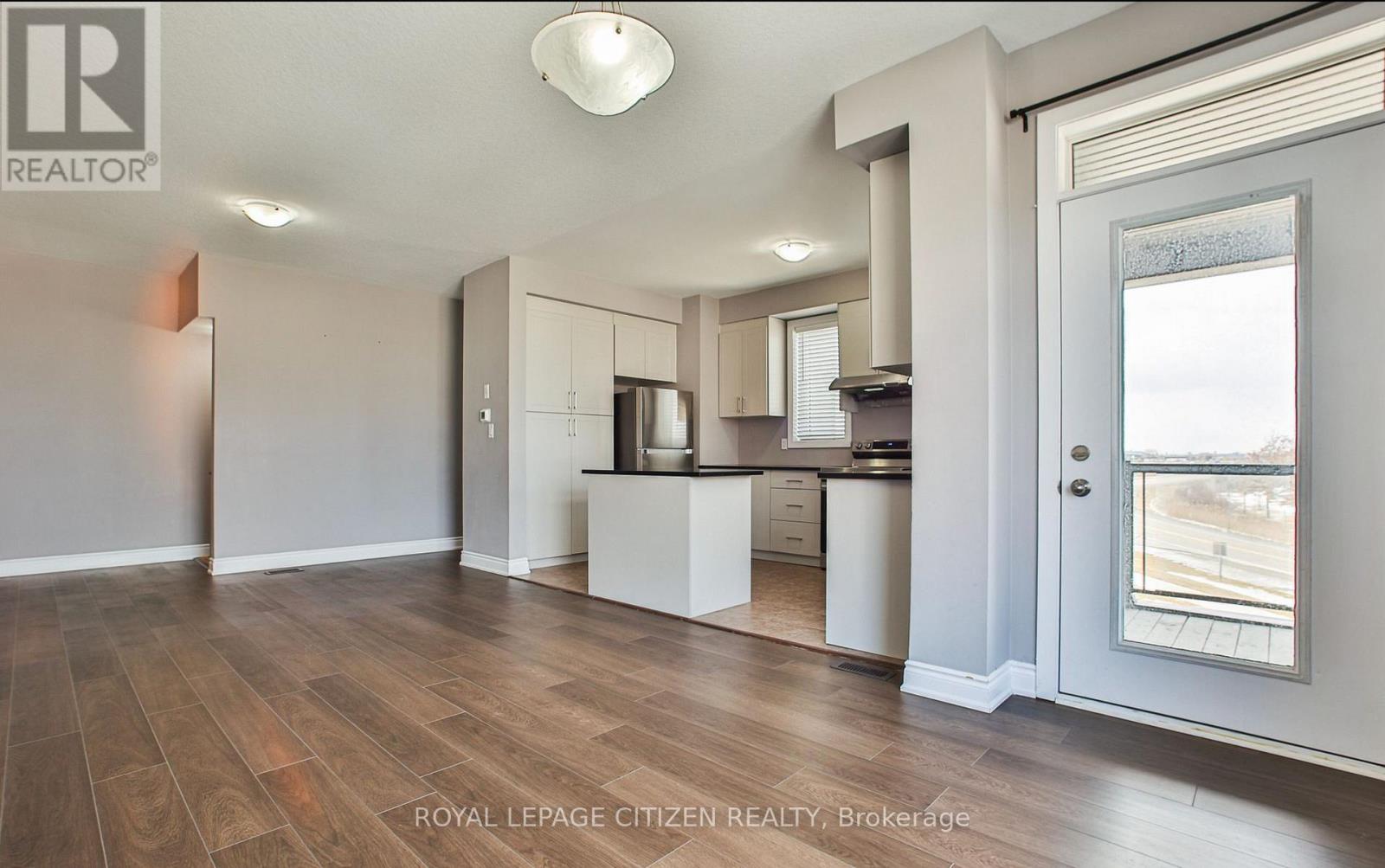 102 - 590 N Service Road E, Hamilton (Lakeshore), Ontario  L8E 0K5 - Photo 6 - X12861638