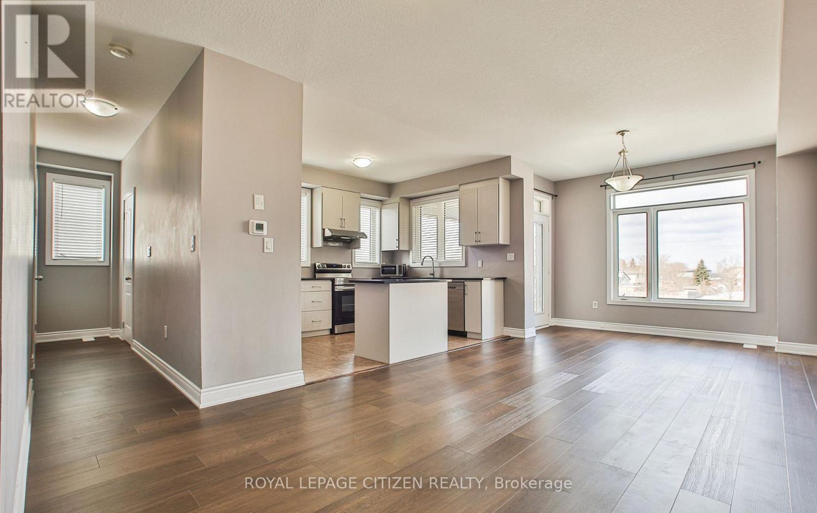 102 - 590 N Service Road E, Hamilton (Lakeshore), Ontario  L8E 0K5 - Photo 7 - X12861638