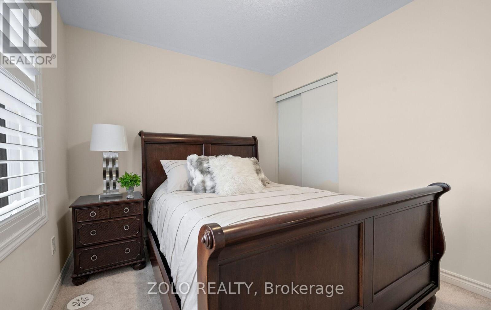 65 - 22 Spring Creek Drive, Hamilton (Waterdown), Ontario  L8B 1V7 - Photo 8 - X12861712