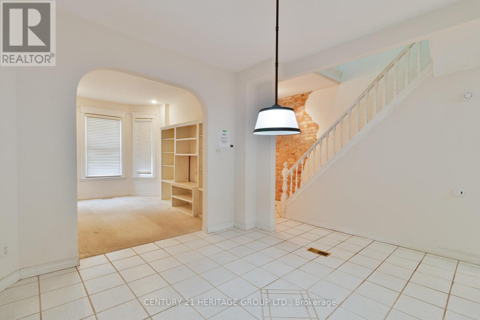 27 Tisdale Street N, Hamilton (Beasley), Ontario  L8L 5M3 - Photo 6 - X12861784