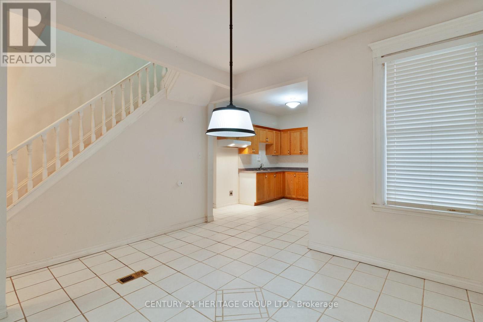 27 Tisdale Street N, Hamilton (Beasley), Ontario  L8L 5M3 - Photo 9 - X12861784