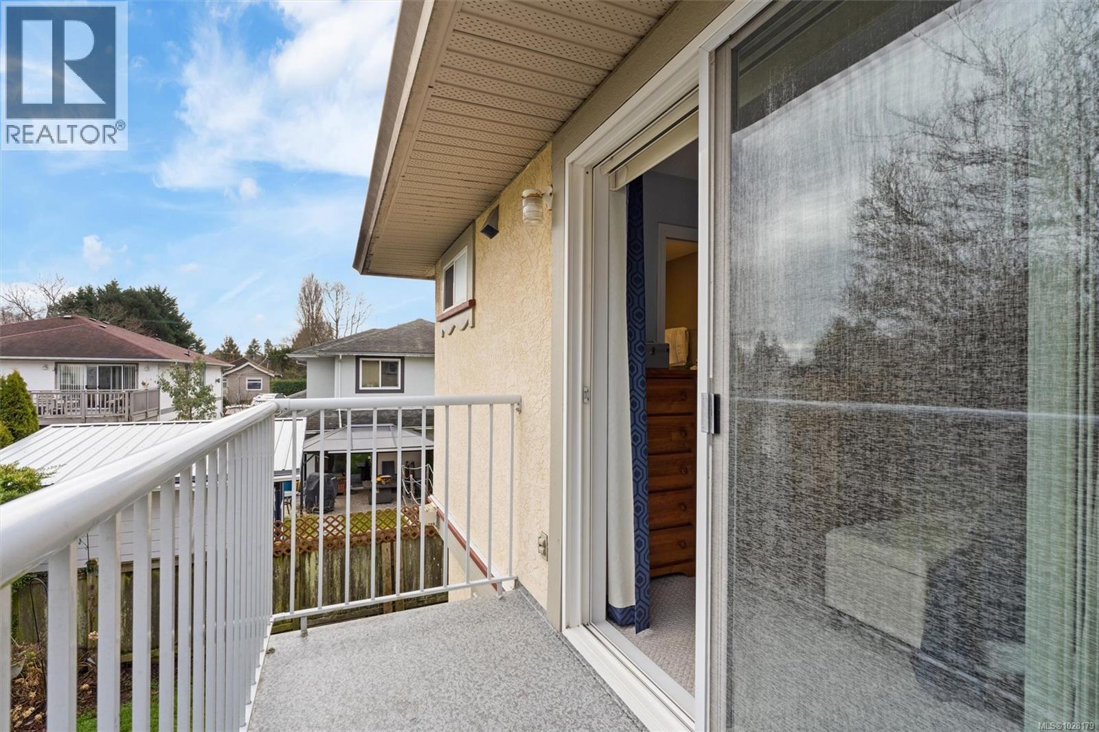 7 2715 Shelbourne St, Victoria, British Columbia  V8R 4M3 - Photo 20 - 1028179