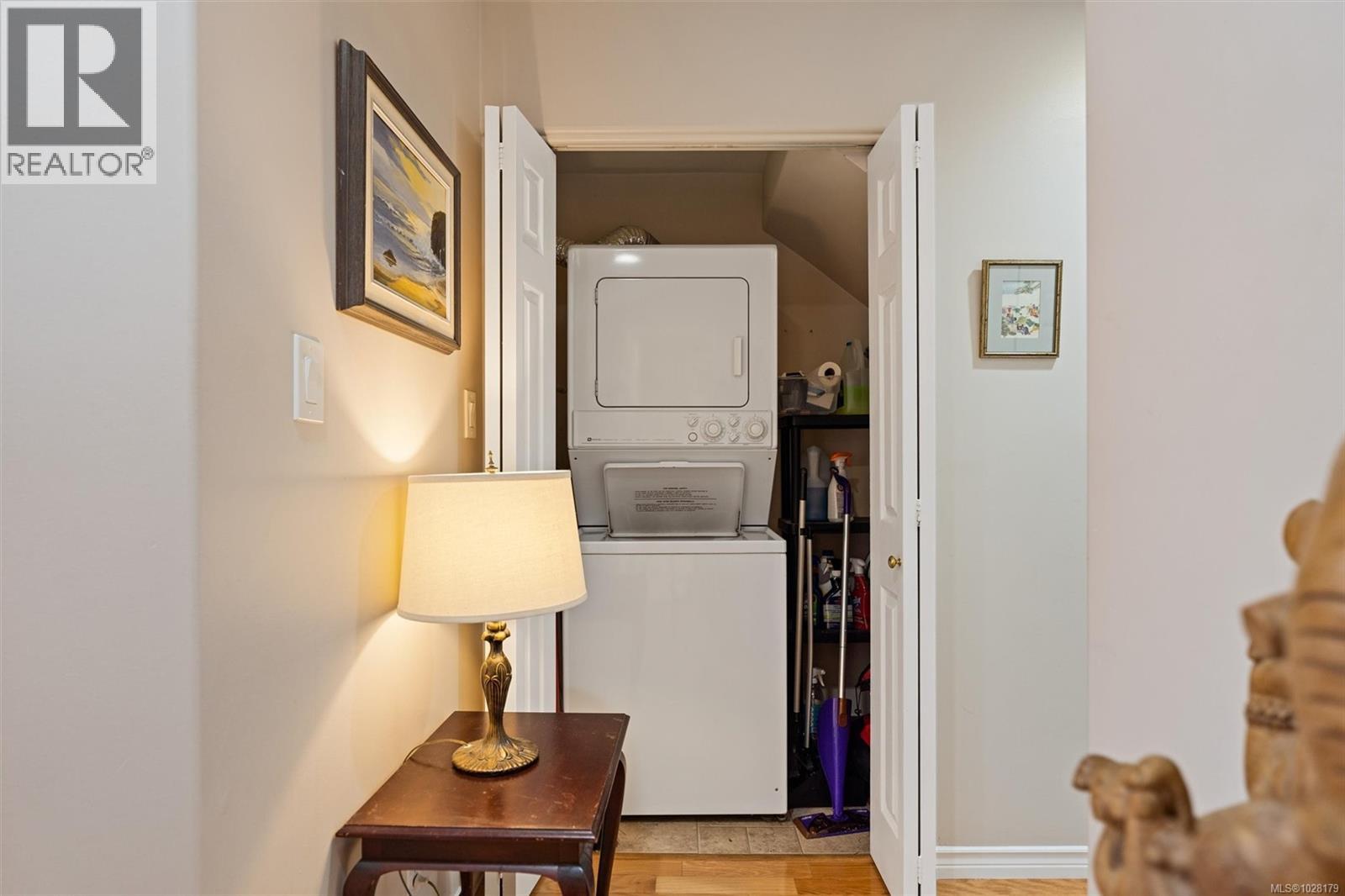 7 2715 Shelbourne St, Victoria, British Columbia  V8R 4M3 - Photo 24 - 1028179