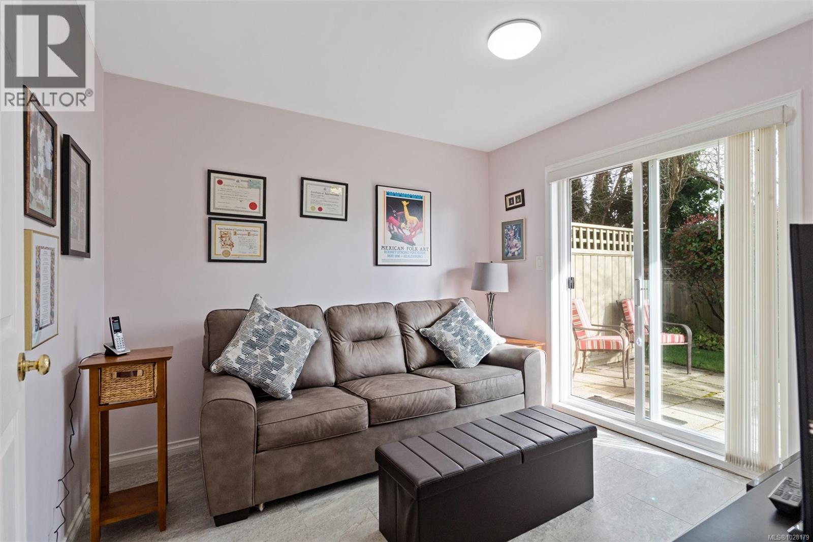 7 2715 Shelbourne St, Victoria, British Columbia  V8R 4M3 - Photo 26 - 1028179