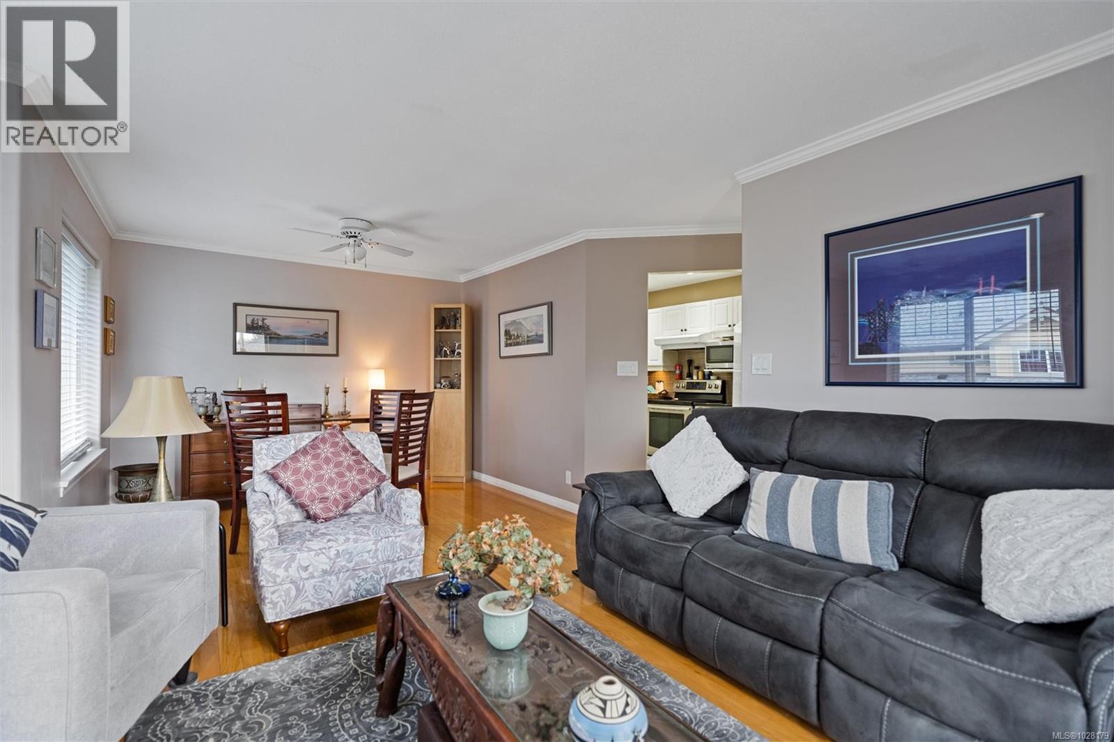 7 2715 Shelbourne St, Victoria, British Columbia  V8R 4M3 - Photo 8 - 1028179