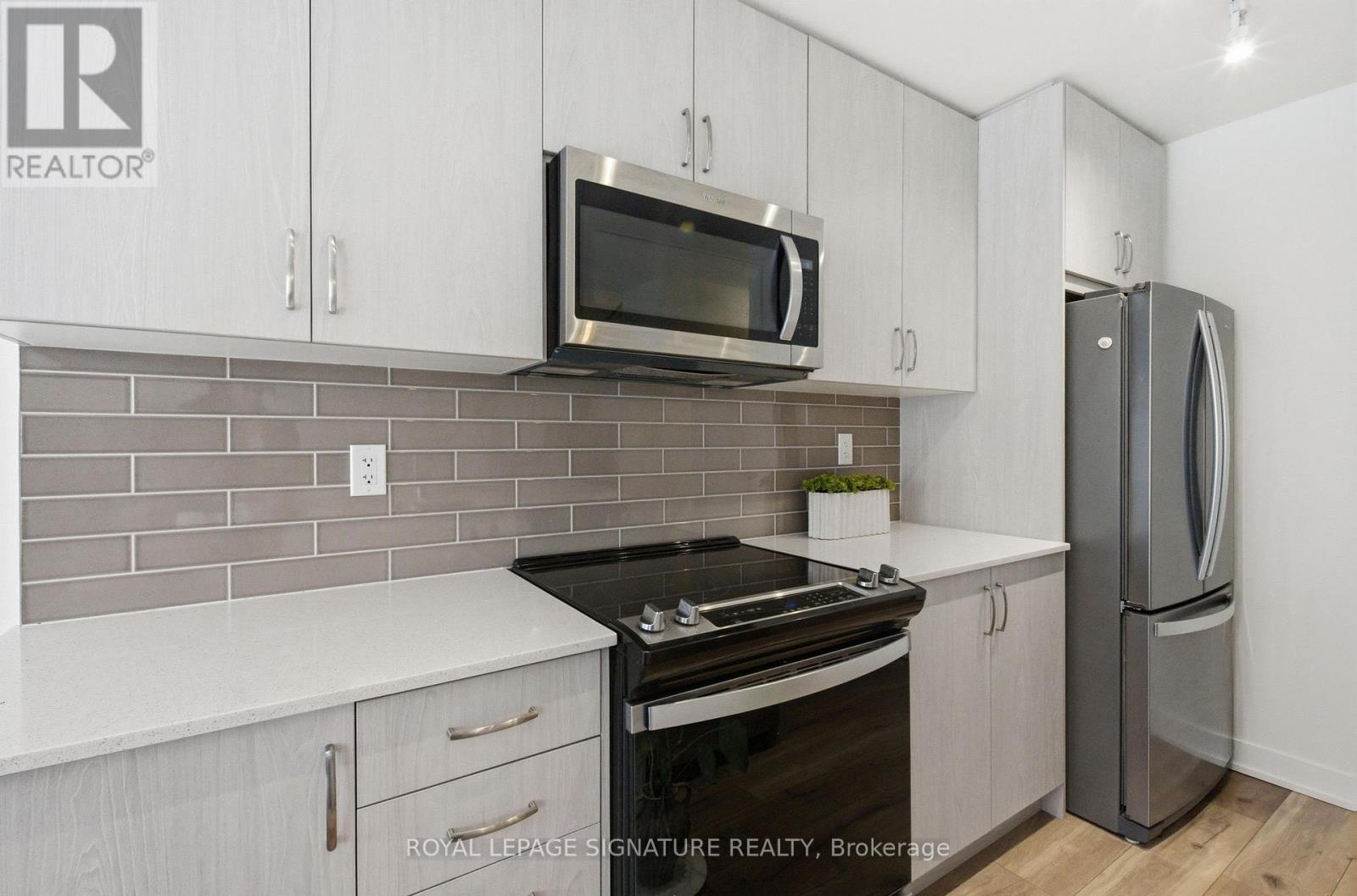 29 Canton Lane, Whitchurch-Stouffville, Ontario  L4A 4W8 - Photo 10 - N12860096