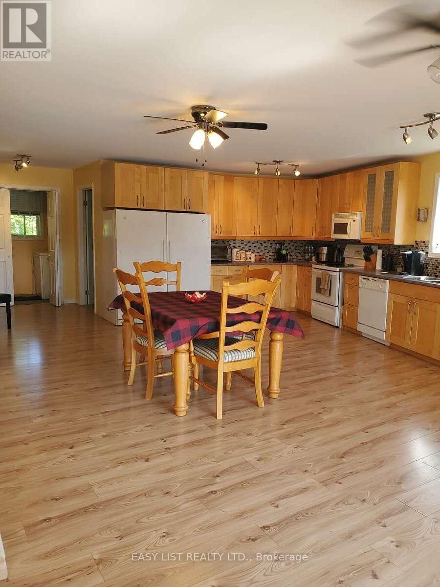 16 Fire Route 122, Trent Lakes, Ontario  K0M 1A0 - Photo 11 - X12542798