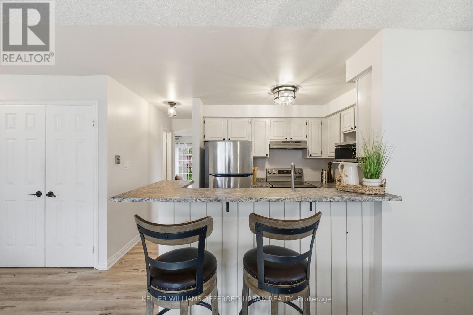 205d - 182 D'arcy Street, Cobourg, Ontario  K9A 5J1 - Photo 3 - X12861684