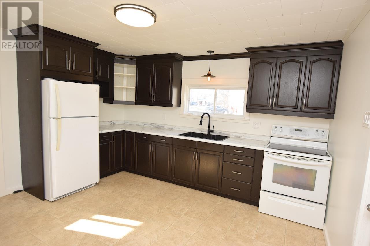 23 Main St, Iron Bridge, Ontario  P0R 1H0 - Photo 5 - SM253343