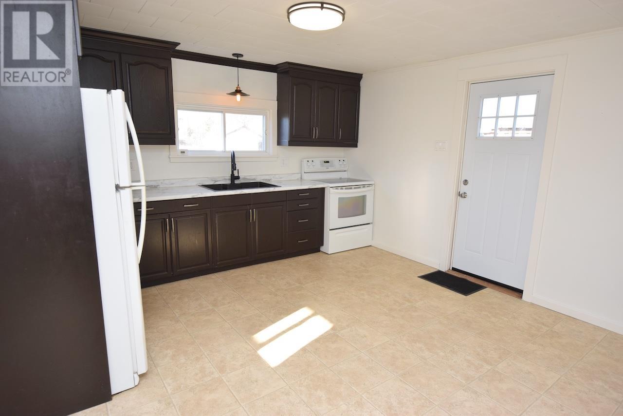 23 Main St, Iron Bridge, Ontario  P0R 1H0 - Photo 6 - SM253343